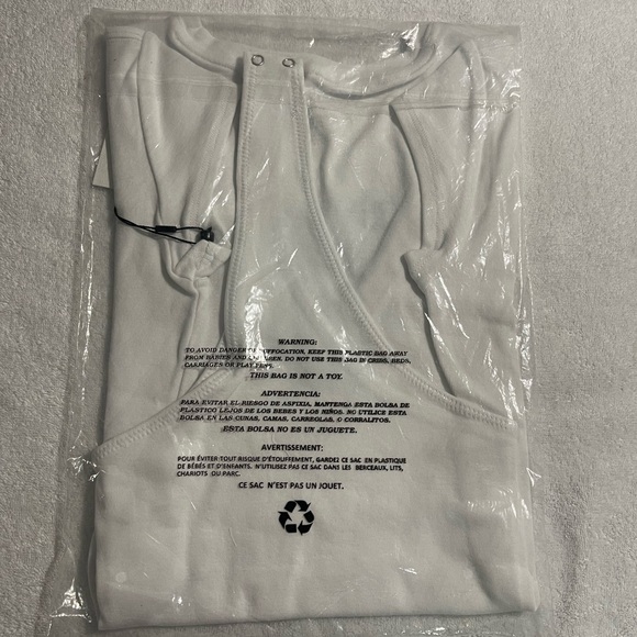 Calvin Klein Jeans Women's Cap-Sleeve V-Neck Bodysuit - White - Picture 7 of 9